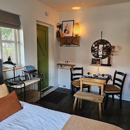 Bed & Breakfast 't Rheebokje 3*